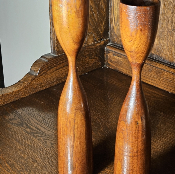 Mid Century Modern Hand Turned Candle Stick Set of 2. - Picture 9 of 10
